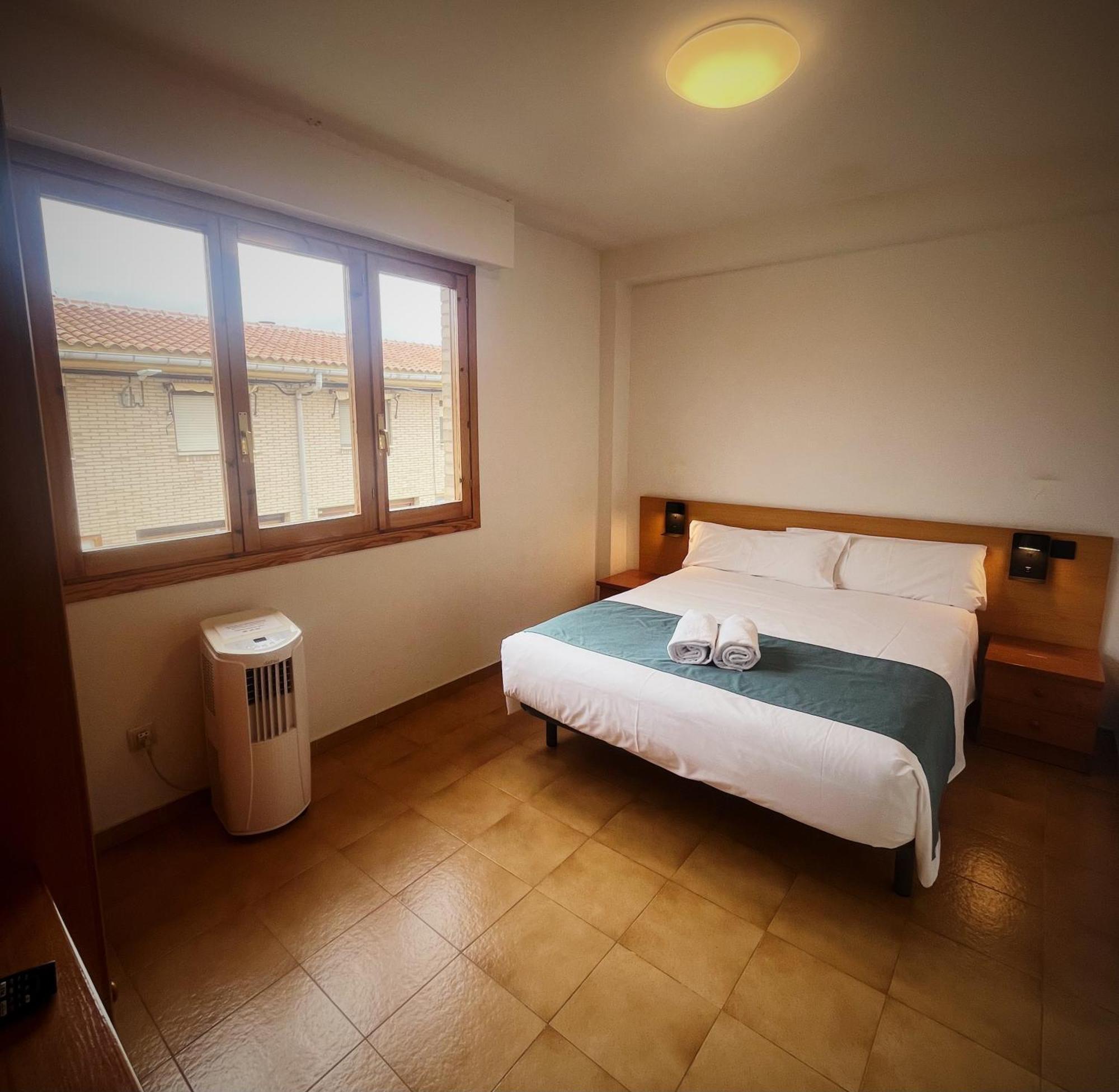 Hostal Legaz Funes Экстерьер фото